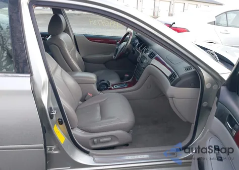 2002 Lexus Es 300 from USA, damaged, VIN JTHBF30G720080260